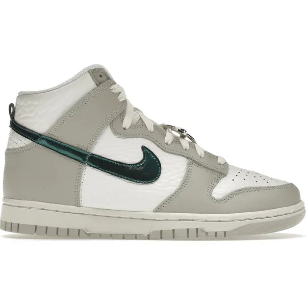 Nike Dunk High FLS (Women's) Sneakers